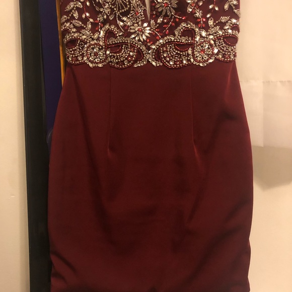 Homecoming dress. - Picture 4 of 4